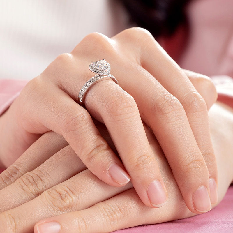 1 Carat Heart Moissanite Diamond Ring Set - View 4 | SelinJewels