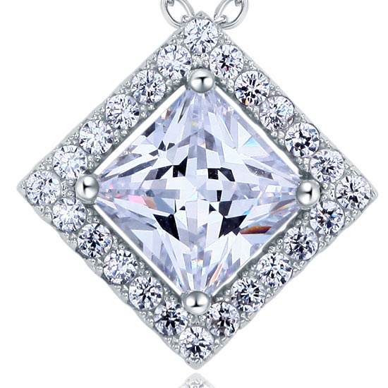 The Regent Set - princess cut necklace detail view