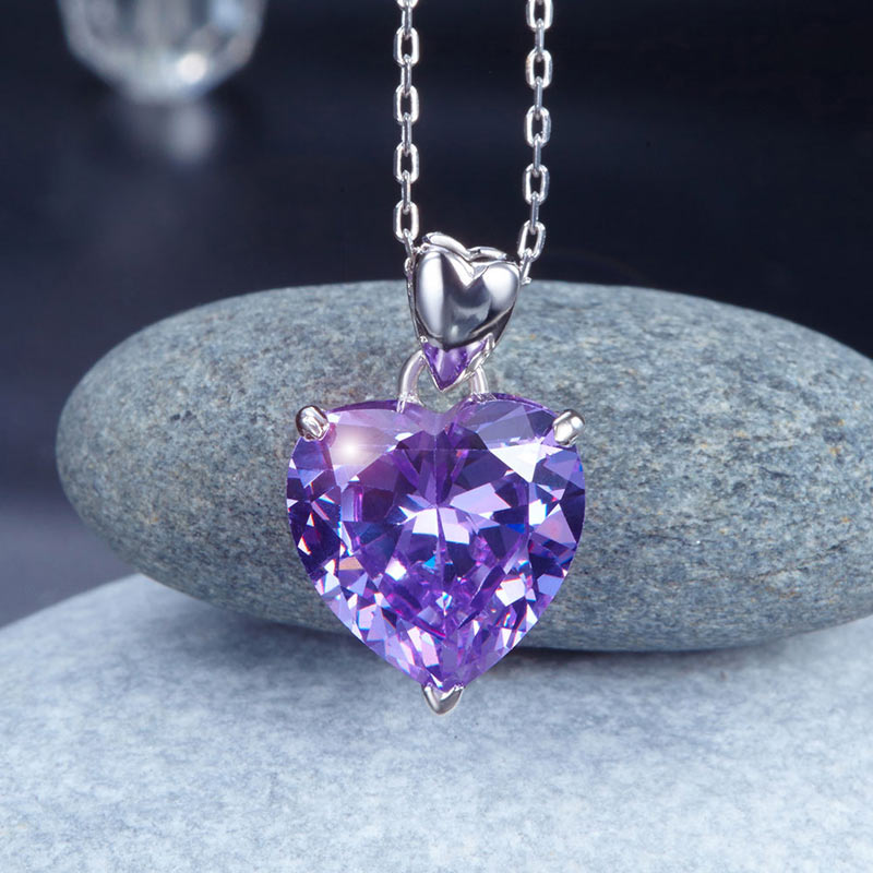 The Violette Set - purple heart necklace detail view