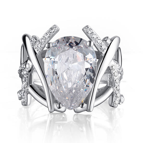 The Elara Set - pear cut ring alternate view