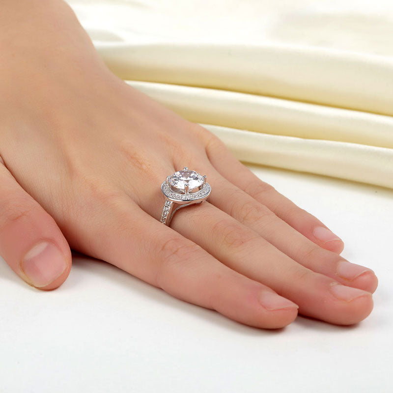Luxury Halo Ring 3.5 Ct Simulated Diamond - View 6 | SelinJewels