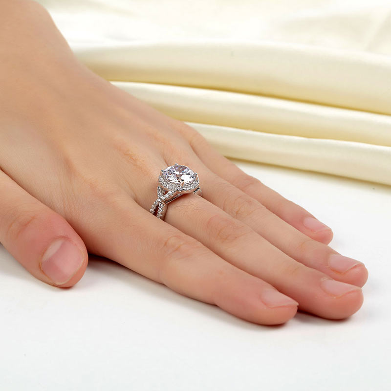 3 Carat Simulated Diamond Luxury Wedding Ring - View 6 | SelinJewels