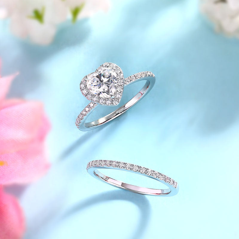 1 Carat Heart Moissanite Diamond Ring Set - View 3 | SelinJewels