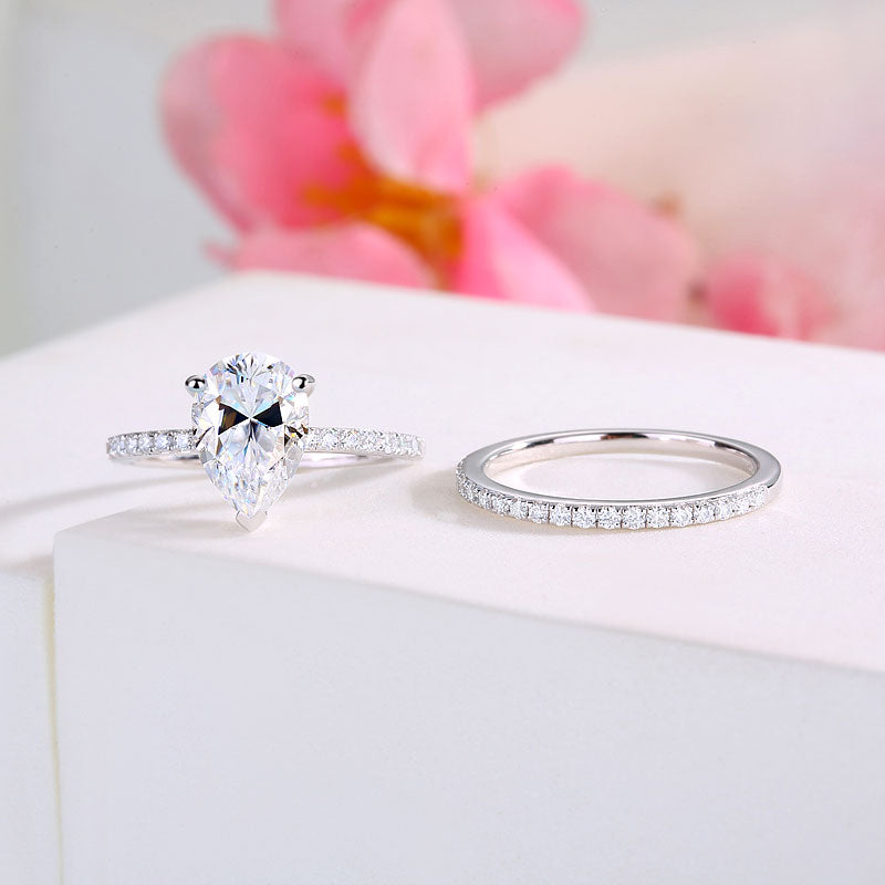 2 Carat Pear Cut Moissanite Diamond Ring Set - View 5 | SelinJewels