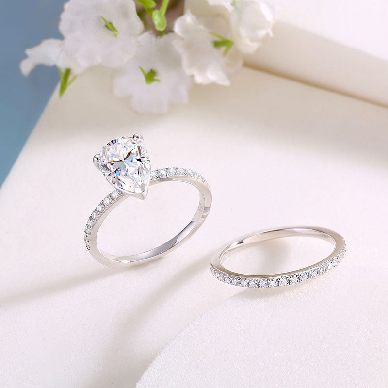 2 Carat Pear Cut Moissanite Diamond Ring Set 925 Sterling Silver