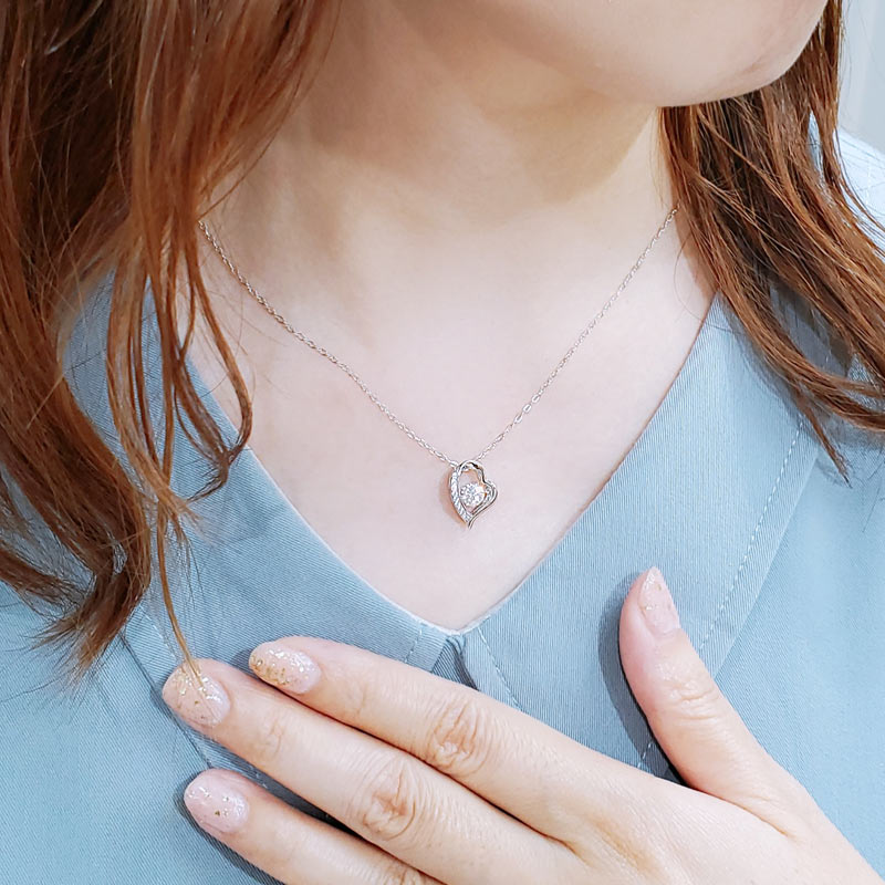 Moissanite Diamond Dancing Stone Heart Necklace - View 4 | SelinJewels