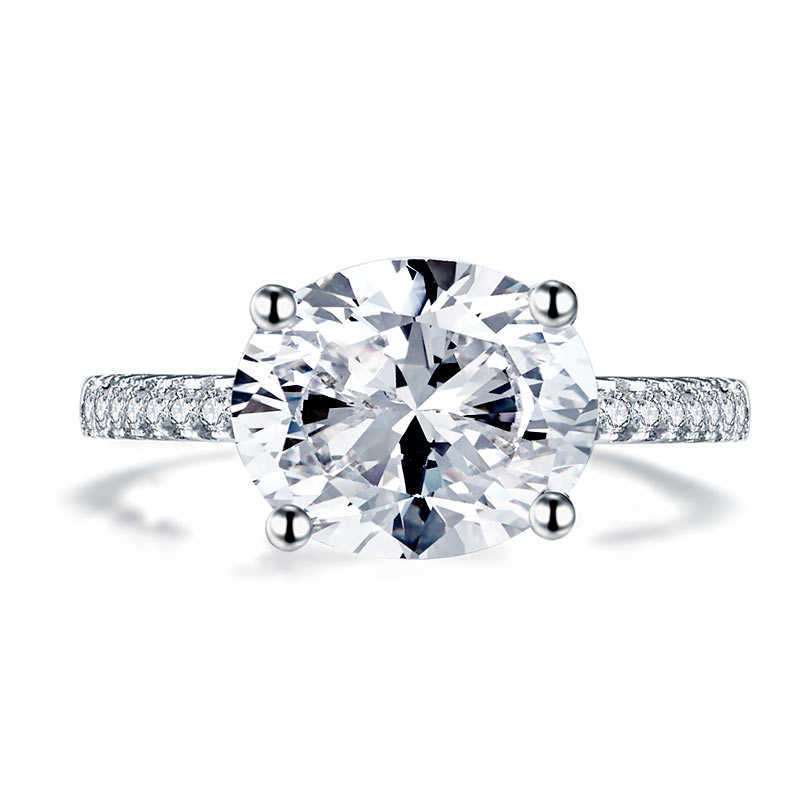 The Elodie Set - oval ring detail view