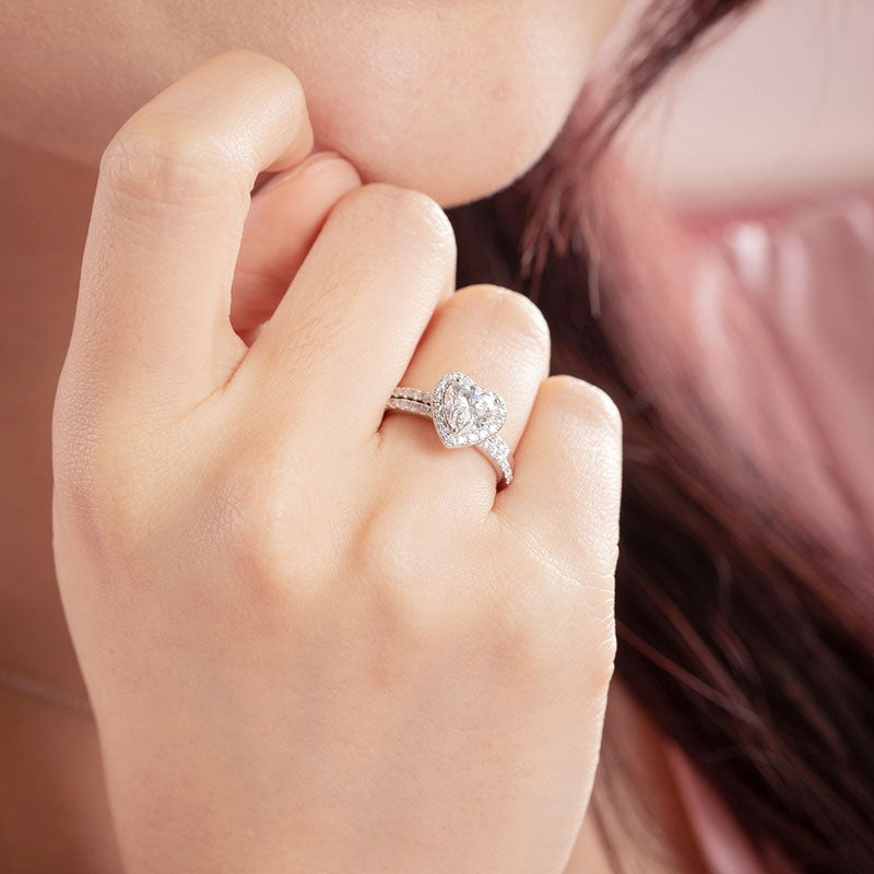 1 Carat Heart Moissanite Diamond Ring Set - View 7 | SelinJewels