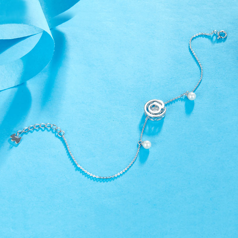 Moissanite Pearl Dancing Stone Bracelet 925 Silver - Close Up | SelinJewels