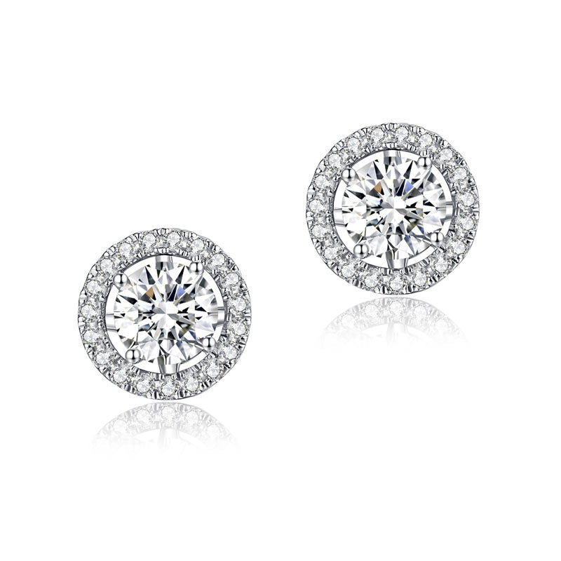 1ct Moissanite 4 Prong Stud Earrings Silver - Close Up | SelinJewels