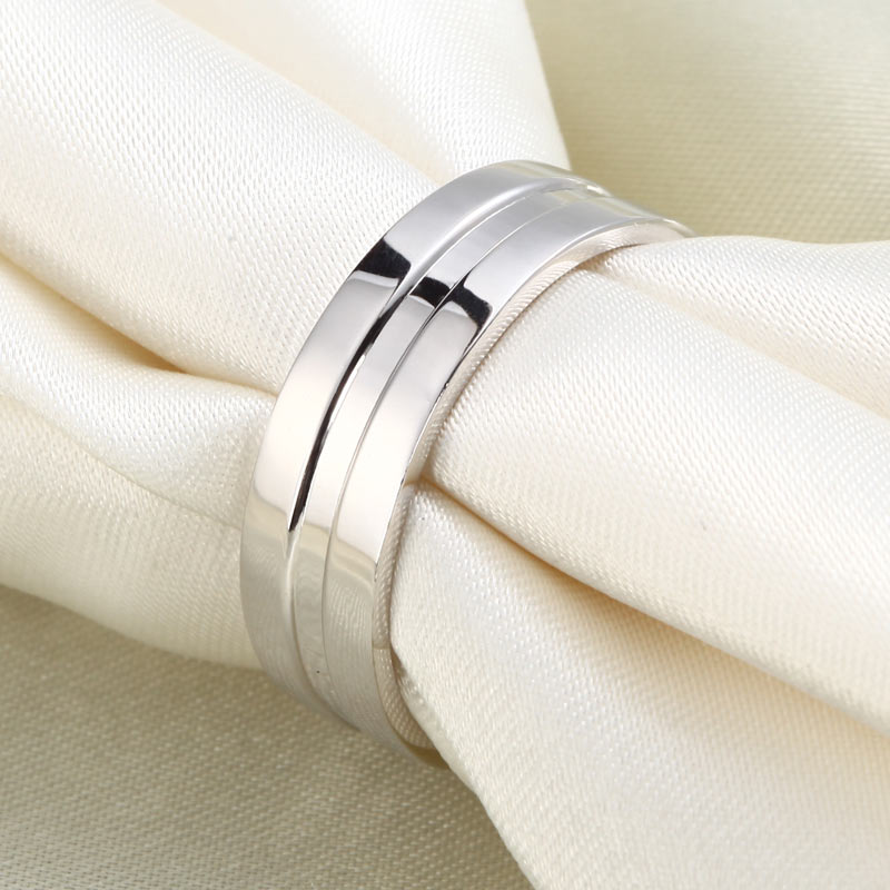 High Polished Plain Men's Sterling Silver Wedding Band - View 3 | SelinJewels