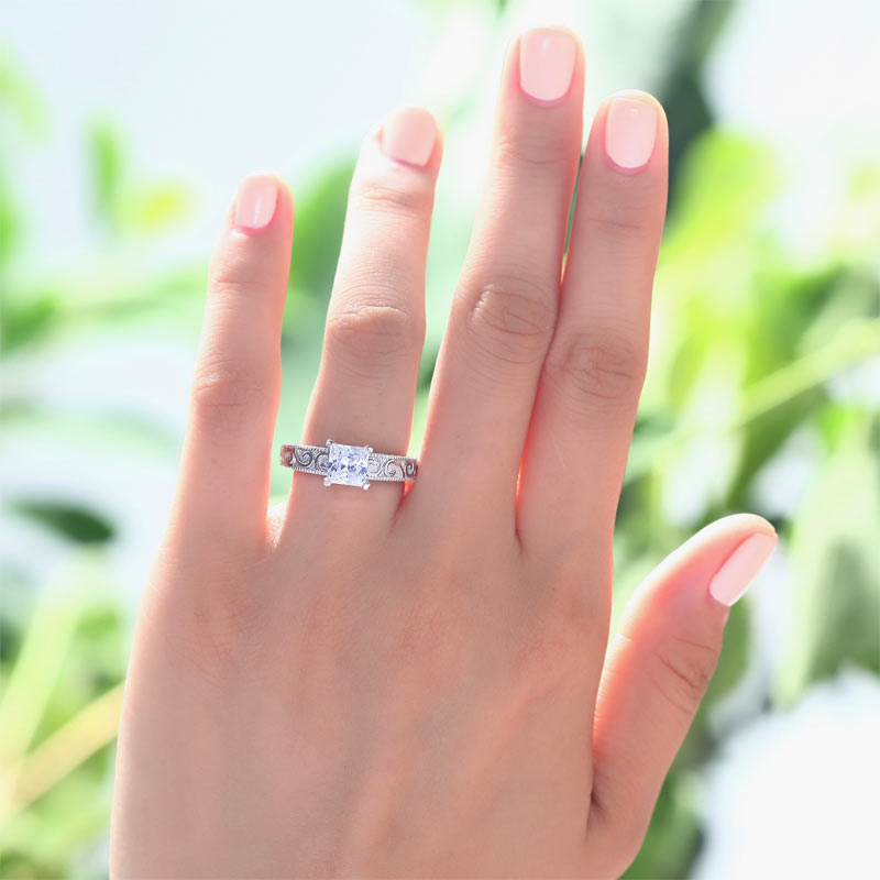 Vintage Style 1 Carat Simulated Diamond Solid 925 Sterling Silver Wedding Engagement Ring