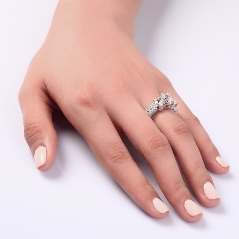 Vintage Style 2 Carat Simulated Diamond Solid 925 Sterling Silver Wedding Engagement Ring