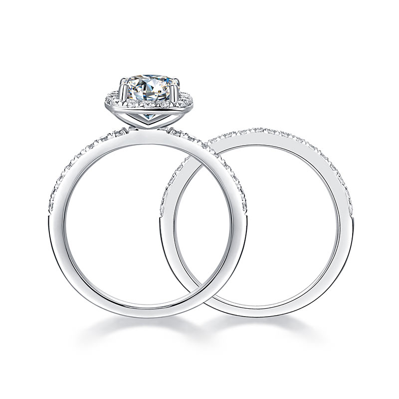 The Astoria Set - cushion moissanite ring detail view