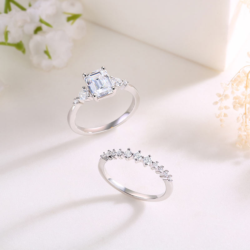 2 Carat Emerald Cut Moissanite Diamond Ring Set - View 3 | SelinJewels